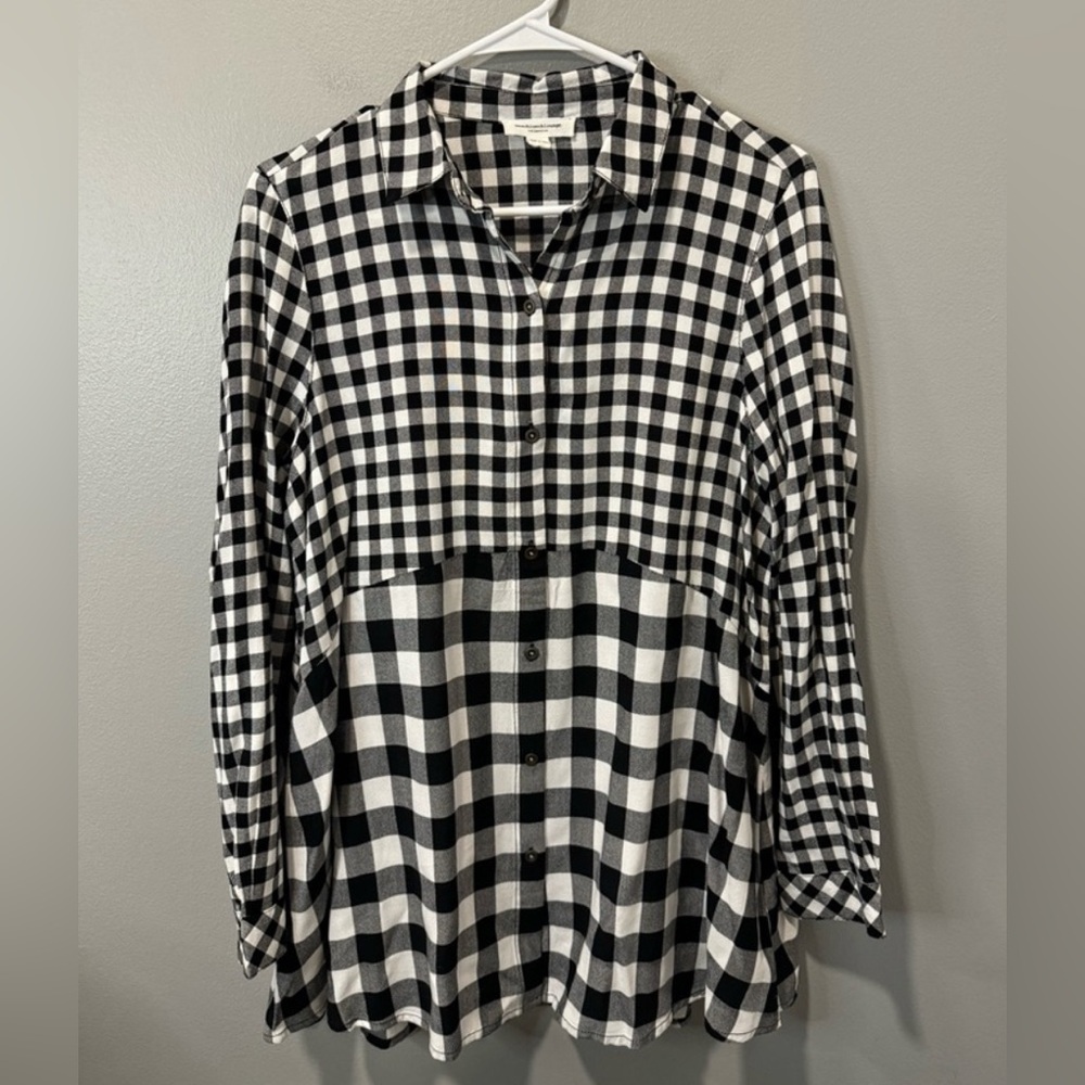 195 beachlunchlounge Black and White Plaid Button Down Shirt - Picture 1 of 4